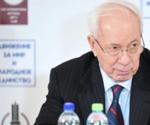 Азаров раскрыл, зачем на самом деле убрали Сырского — партнерский материал